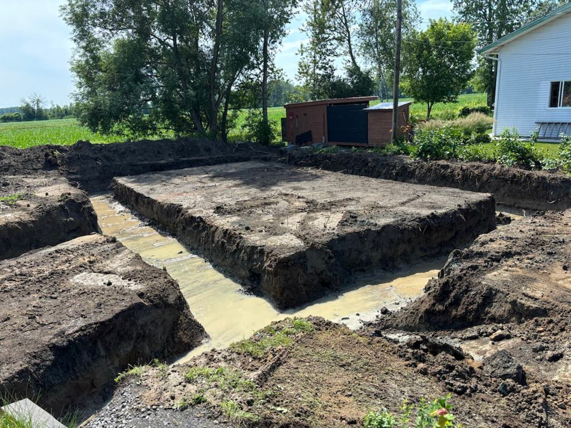 Excavation des fondations d'une maison